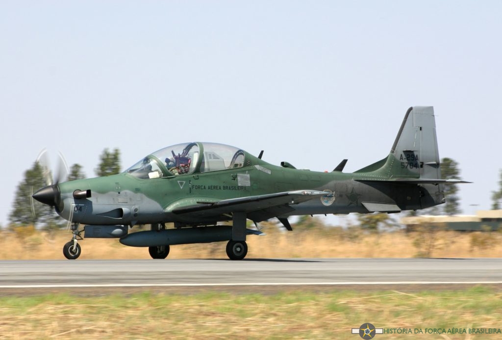 FAB 5712 / A29A SUPER TUCANO EMB 314 / 2º/3º GAV - ESQUADR…